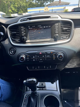 Used 2018 Kia Sorento EX image 26
