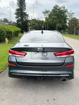Used 2020 Kia Optima LX image 9