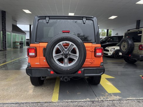 Used 2018 Jeep Wrangler Unlimited Sahara image 6