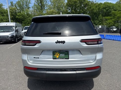 Used 2023 Jeep Grand Cherokee L Altitude image 18