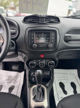 Used 2016 Jeep Renegade Latitude w/ Popular Equipment Group image 12