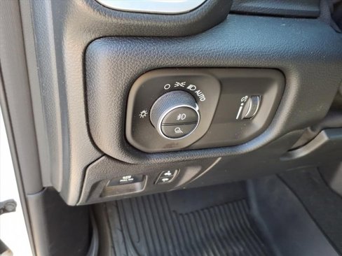 Used 2021 RAM 1500 Big Horn image 28