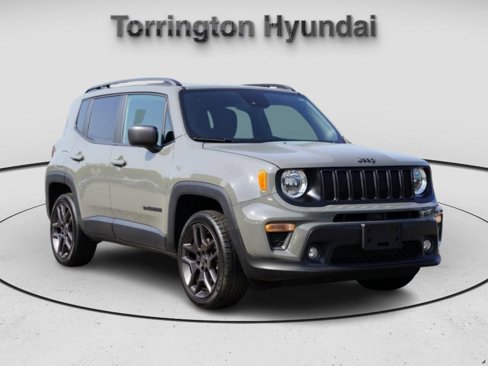 Used 2021 Jeep Renegade Latitude image 1