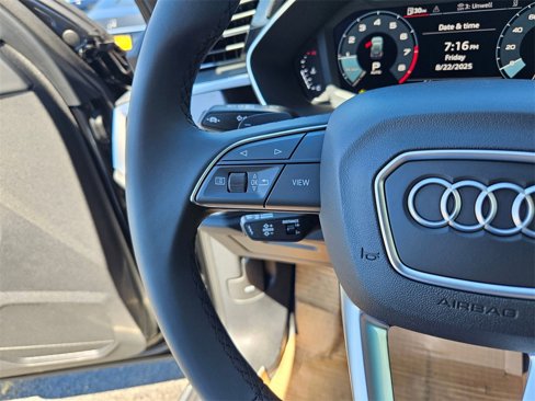 New 2025 Audi Q3 2.0T Premium image 11