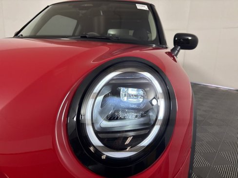 New 2025 MINI Cooper 2-Door Hardtop image 8