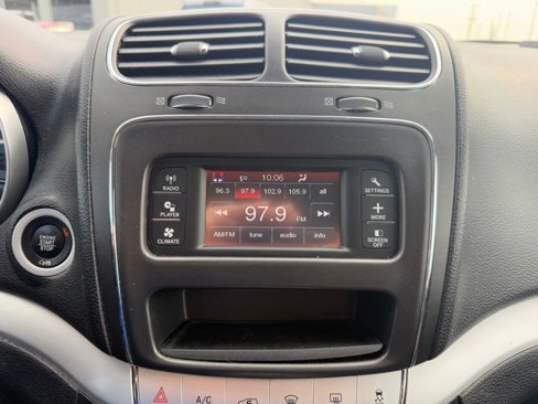Used 2017 Dodge Journey SE image 25