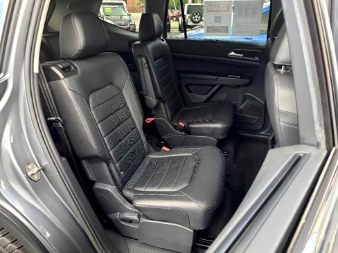 Used 2018 Volkswagen Atlas SEL Premium image 14