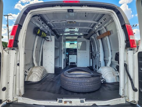Used 2018 Chevrolet Express 2500 w/ Driver Convenience Package image 14