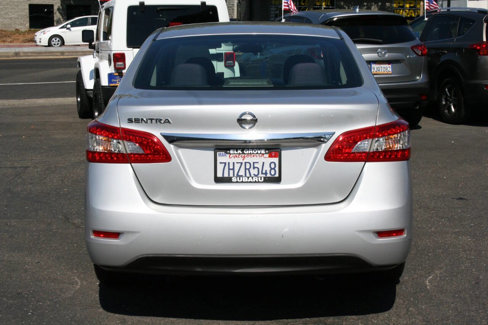 Used 2015 Nissan Sentra S image 8