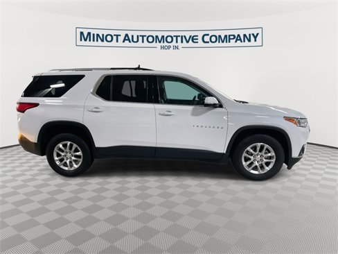 Used 2018 Chevrolet Traverse LT image 9