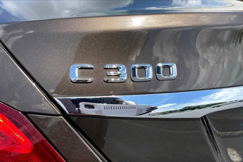 Used 2015 Mercedes-Benz C 300 Sedan image 9