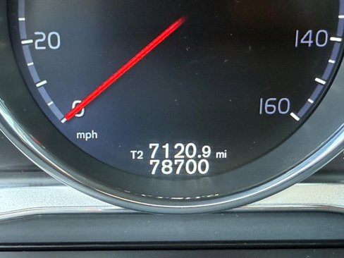 Used 2016 Volvo XC60 T6 w/ Proximity Package image 22