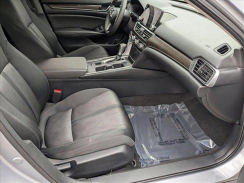 Used 2018 Honda Accord EX image 19