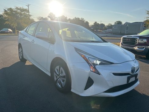 Used 2016 Toyota Prius Four image 7
