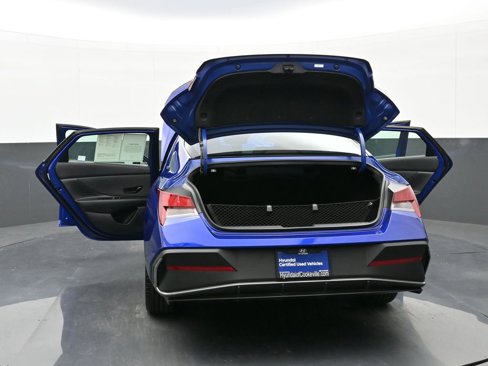 Certified 2025 Hyundai Elantra Sport image 47