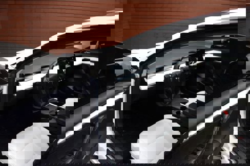 Used 2022 Tesla Model 3 Standard Range image 19