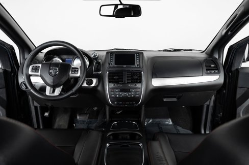 Used 2014 Dodge Grand Caravan R/T w/ Driver Convenience Group image 31