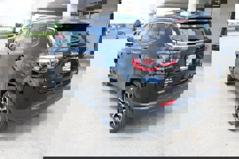 Certified 2021 Jeep Compass Limited w/ Elite Exterior Group image 8