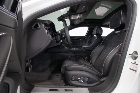 Used 2021 Bentley Flying Spur V8 image 21