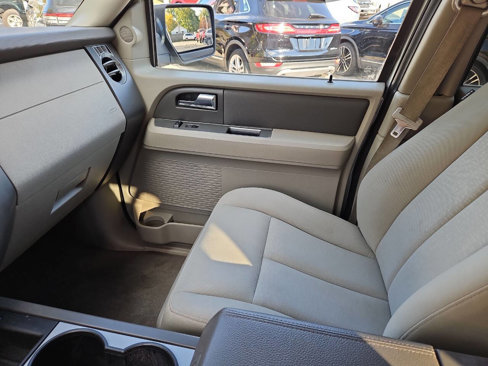 Used 2011 Ford Expedition XLT w/ HD Trailer Tow Pkg image 13