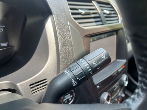 Used 2019 Ford Explorer XLT w/ Equipment Group 202A image 31