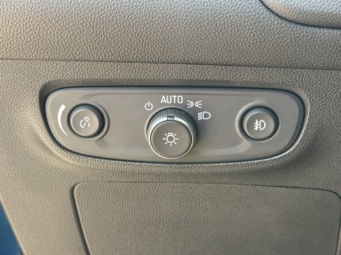 Used 2021 Buick Encore GX Select image 25