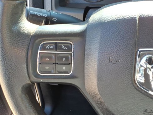 Used 2020 RAM 1500 Classic SLT image 27