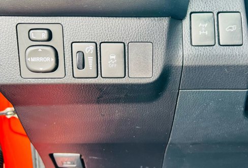 Used 2015 Toyota RAV4 Limited image 18