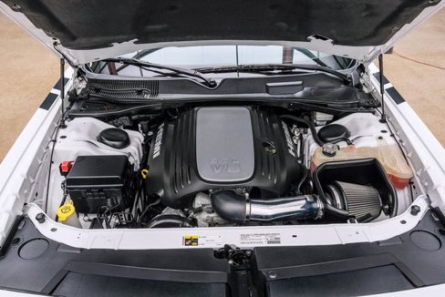 Used 2013 Dodge Challenger R/T image 4