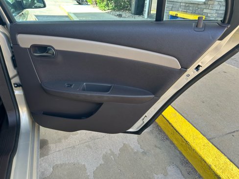 Used 2009 Chevrolet Malibu LS image 16