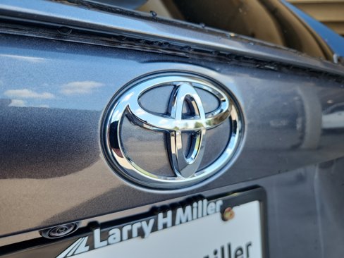 Used 2025 Toyota RAV4 XLE image 23
