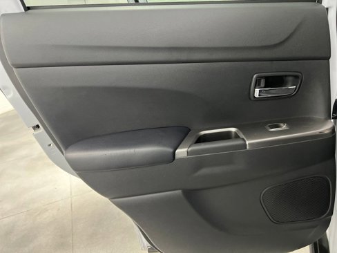 Used 2024 Mitsubishi Outlander Sport SE image 15