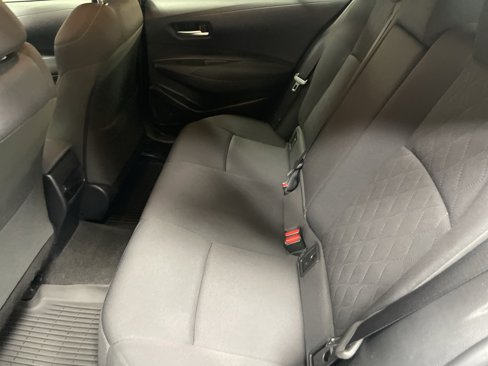 Used 2020 Toyota Corolla LE image 32