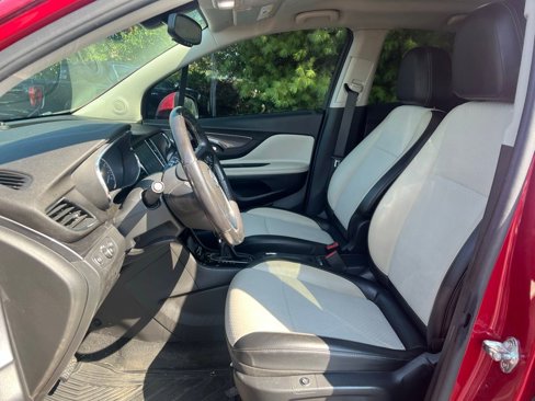 Used 2019 Buick Encore Sport Touring image 9