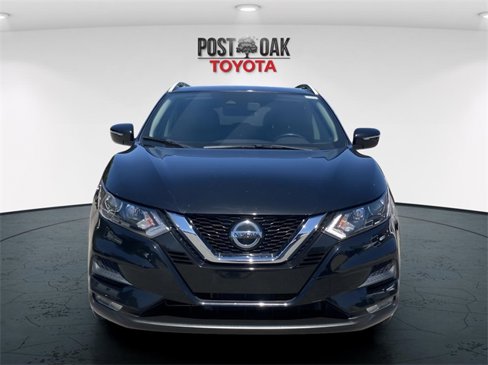 Used 2021 Nissan Rogue Sport SV image 2