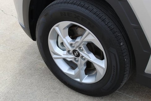 Used 2024 Hyundai Tucson SEL image 3