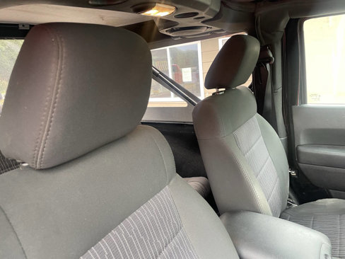 Used 2011 Jeep Wrangler Rubicon w/ Dual Top Group image 26