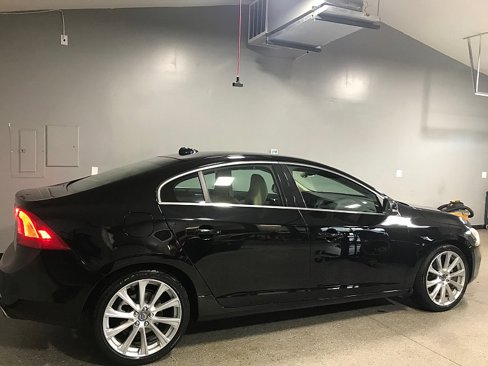Used 2016 Volvo S60 T5 Inscription Platinum image 3