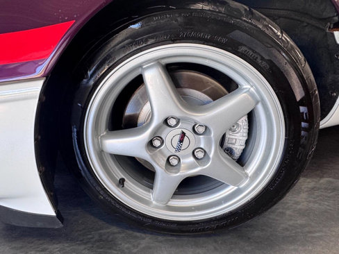 Used 1995 Chevrolet Corvette Convertible image 8