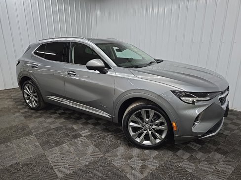 Used 2023 Buick Envision Avenir image 1