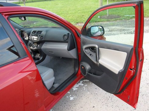 Used 2011 Toyota RAV4 Limited image 17