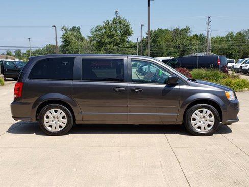 Used 2017 Dodge Grand Caravan SE w/ Power Window Group image 7