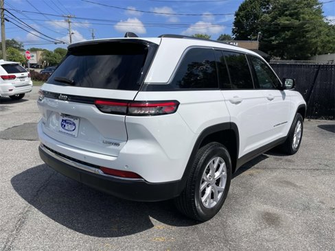 Used 2022 Jeep Grand Cherokee Limited image 7