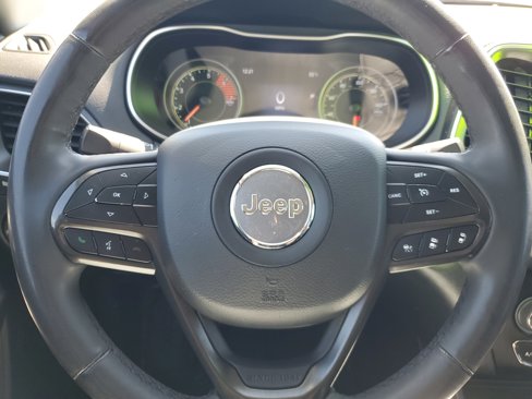 Used 2023 Jeep Cherokee Trailhawk image 13