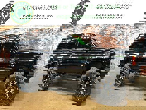 Used 1995 GMC Yukon SLE image 1