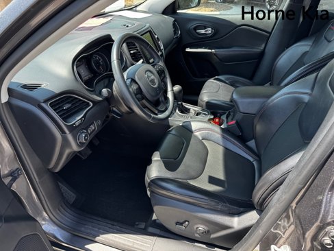 Used 2019 Jeep Cherokee Trailhawk w/ Comfort/Convenience Group image 8