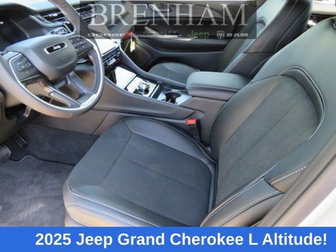 New 2025 Jeep Grand Cherokee L Laredo image 12