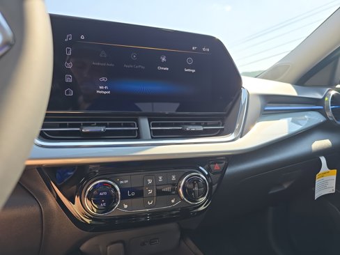 New 2025 Chevrolet Trax LT w/ Driver Confidence Package image 23