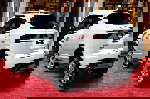 Used 2018 Jaguar E-PACE S image 11