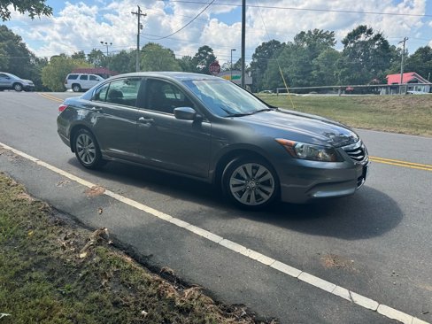 Used 2011 Honda Accord EX image 2